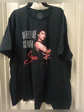 Retro Queen of Cumbia Selena Black Graphic Tee